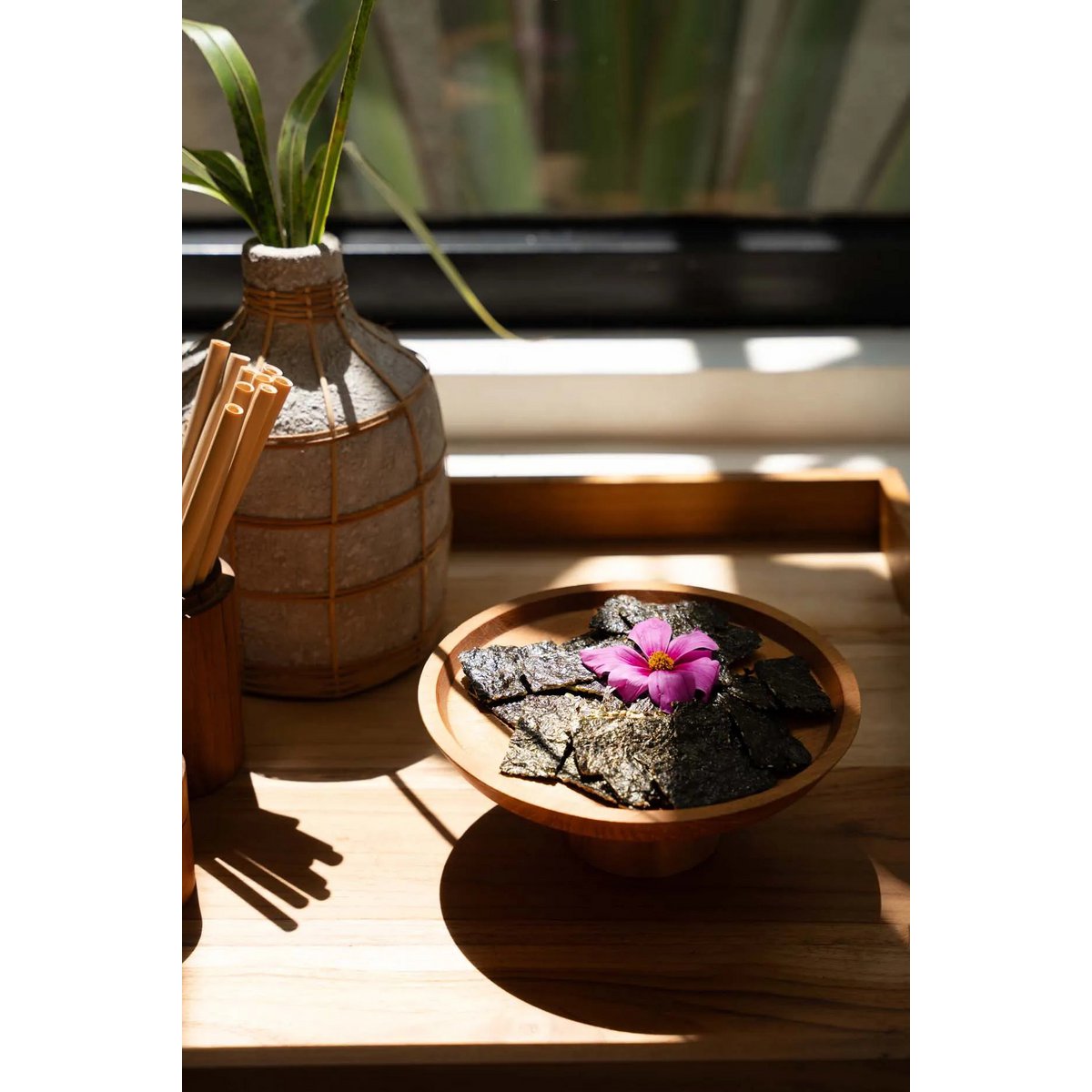 The Teak Root Cake Dish - S