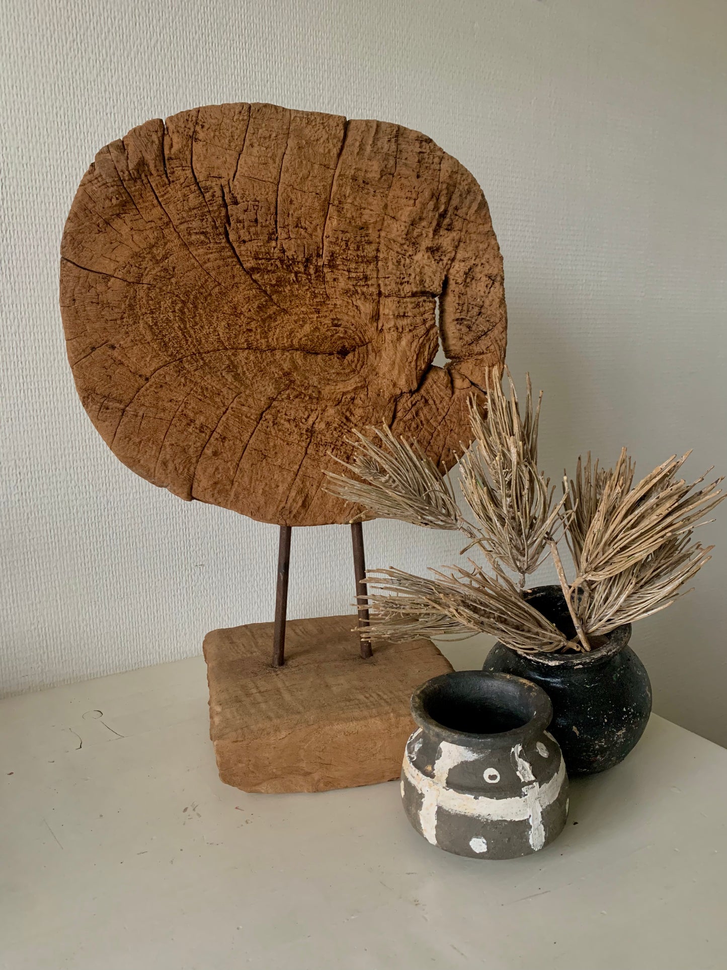Houten wiel op standaard