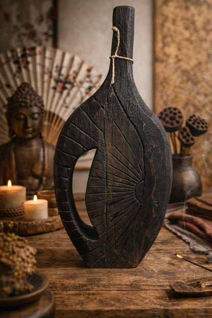 Groot gesneden ornament donker bruin