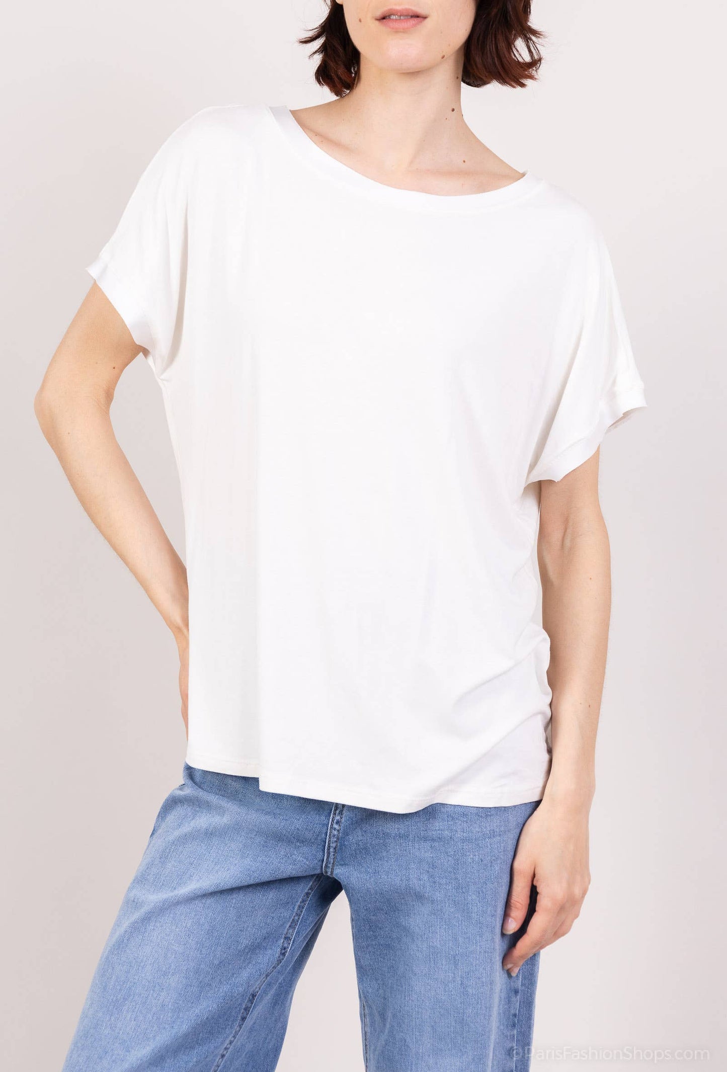 Comfortabel T-shirt met Korte Mouwen Satijn Effect Dubbele Halslijn