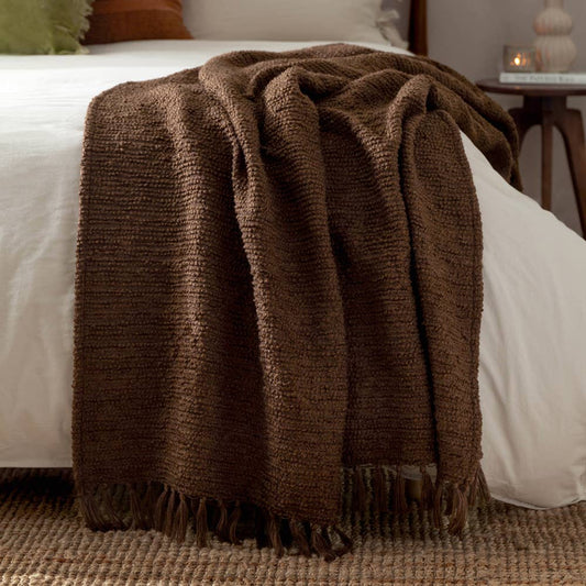 Candar Boucle Throw Cocoa met textuur