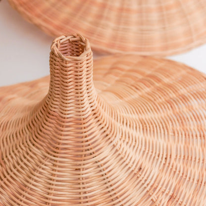 Rotanlamp SAYAN trechtervormige hanglamp (2 maten)