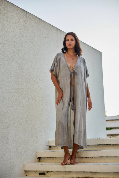 Verbleekte kimono-jurk – elegant & moeiteloos vrouwelijk licht grijs