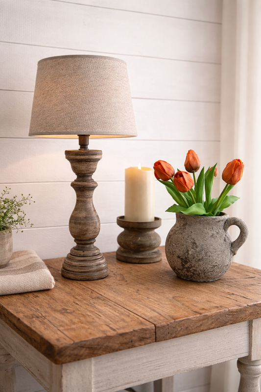 Warme houten lamp met zachte uitstraling