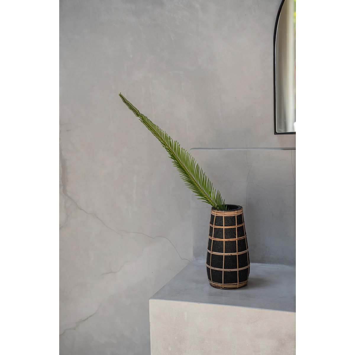 The Cutie Vase - Zwart Naturel - M