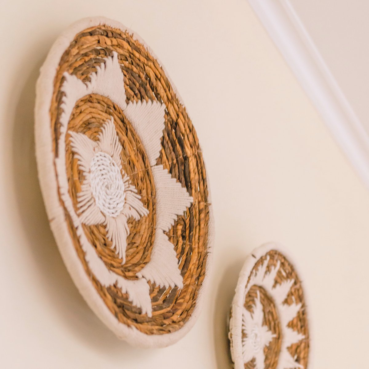 Wanddecoratie schaal GUMA van bananenvezel (2 maten)