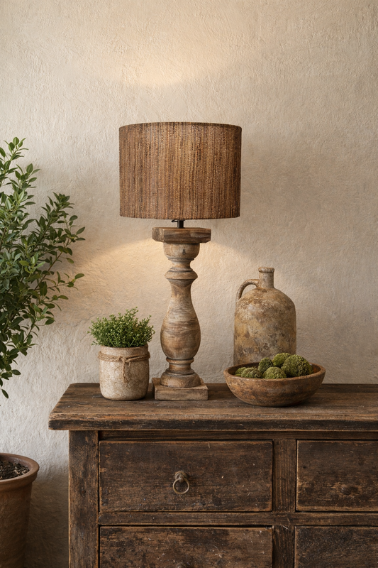 Stijlvolle houten lamp met kap