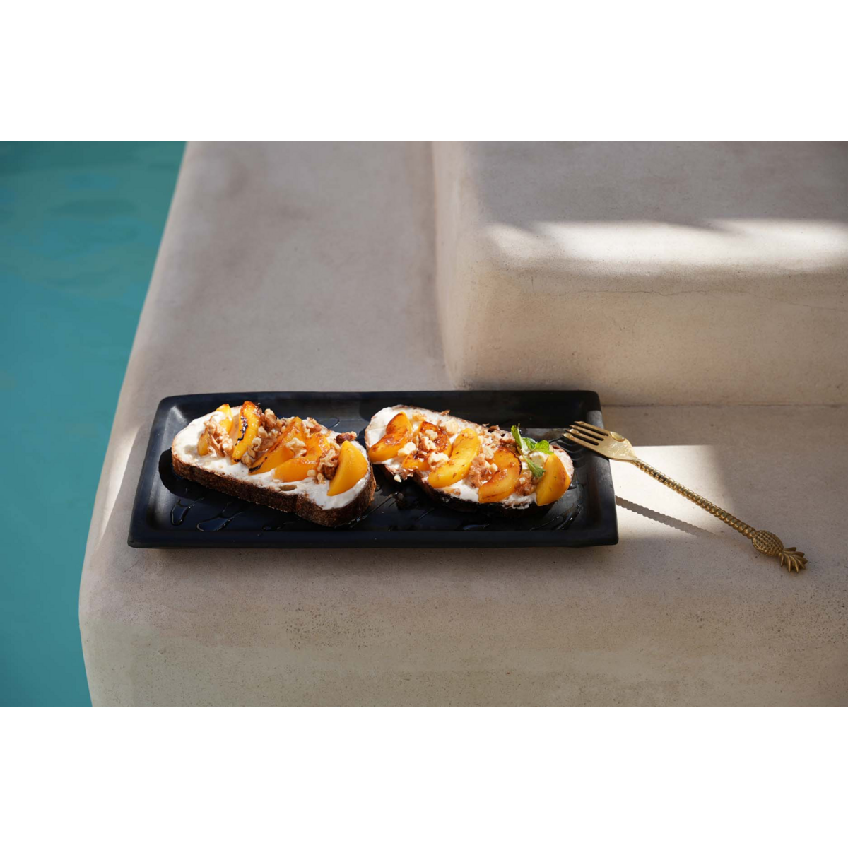 The Burned Sushi Bord - Zwart - L