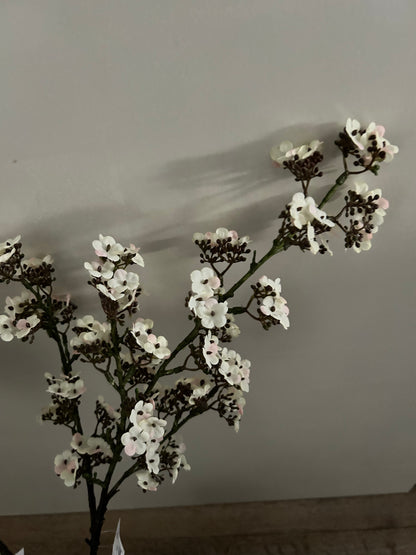 Kunsttak Potentilla White – Verfijnde Natuurlijkheid