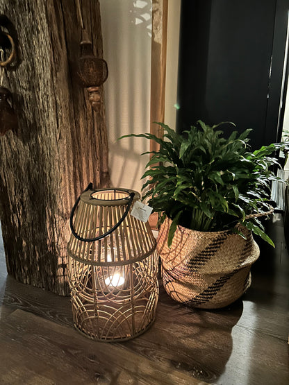 Warm & stijlvol rotan windlicht
