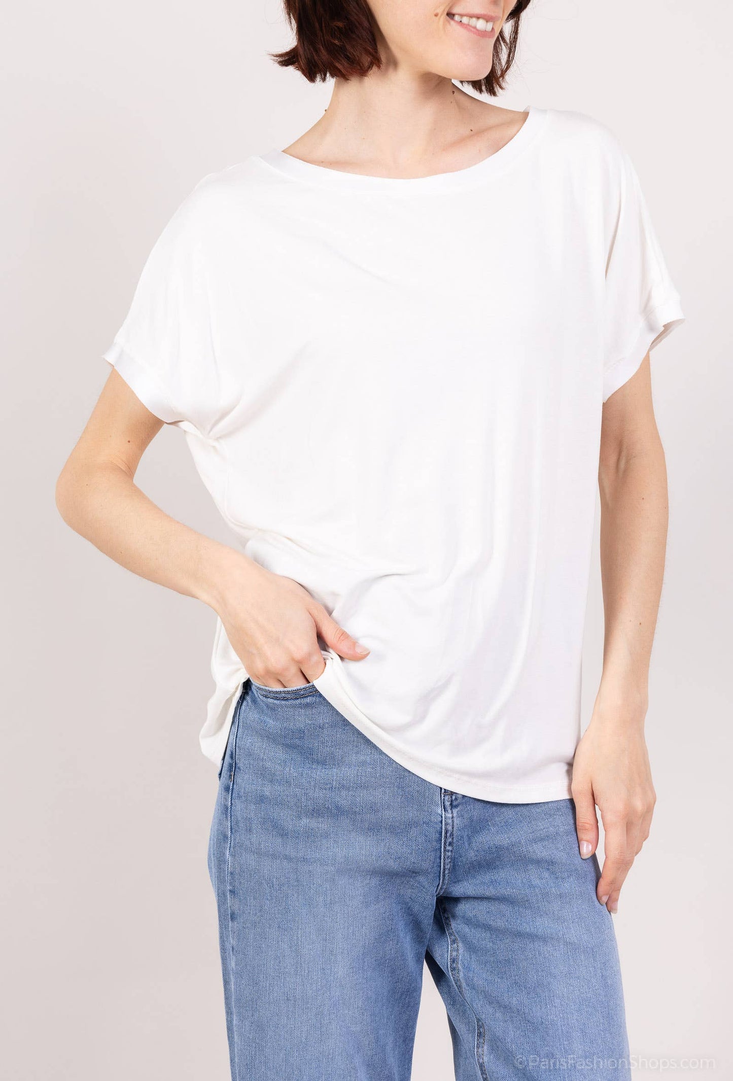 Comfortabel T-shirt met Korte Mouwen Satijn Effect Dubbele Halslijn