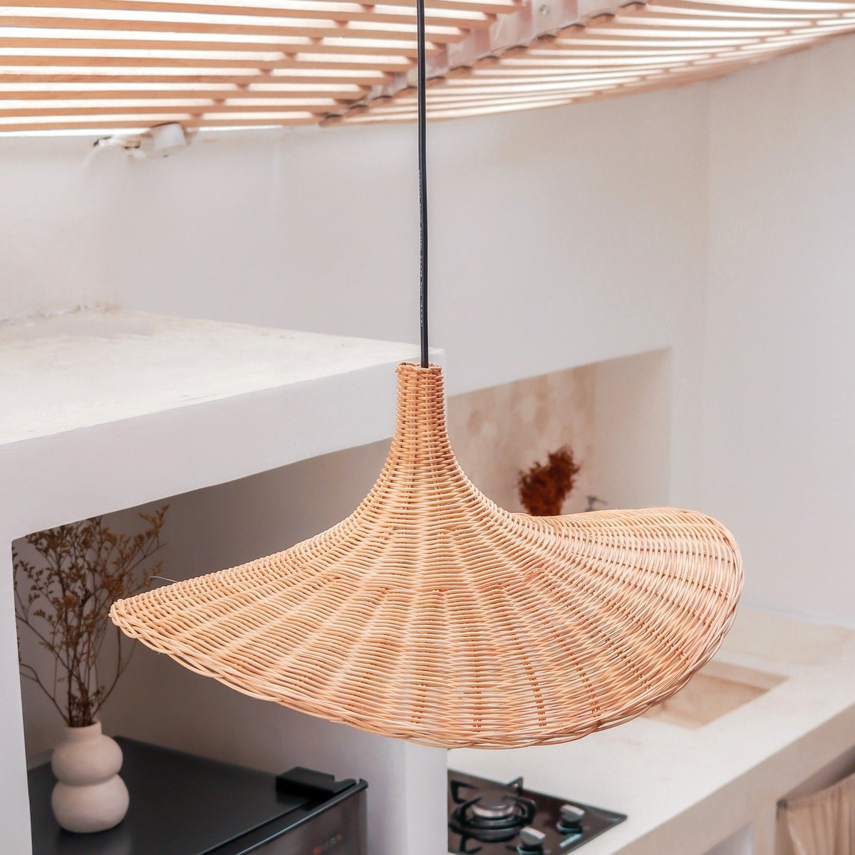 Rotanlamp SAYAN trechtervormige hanglamp (2 maten)