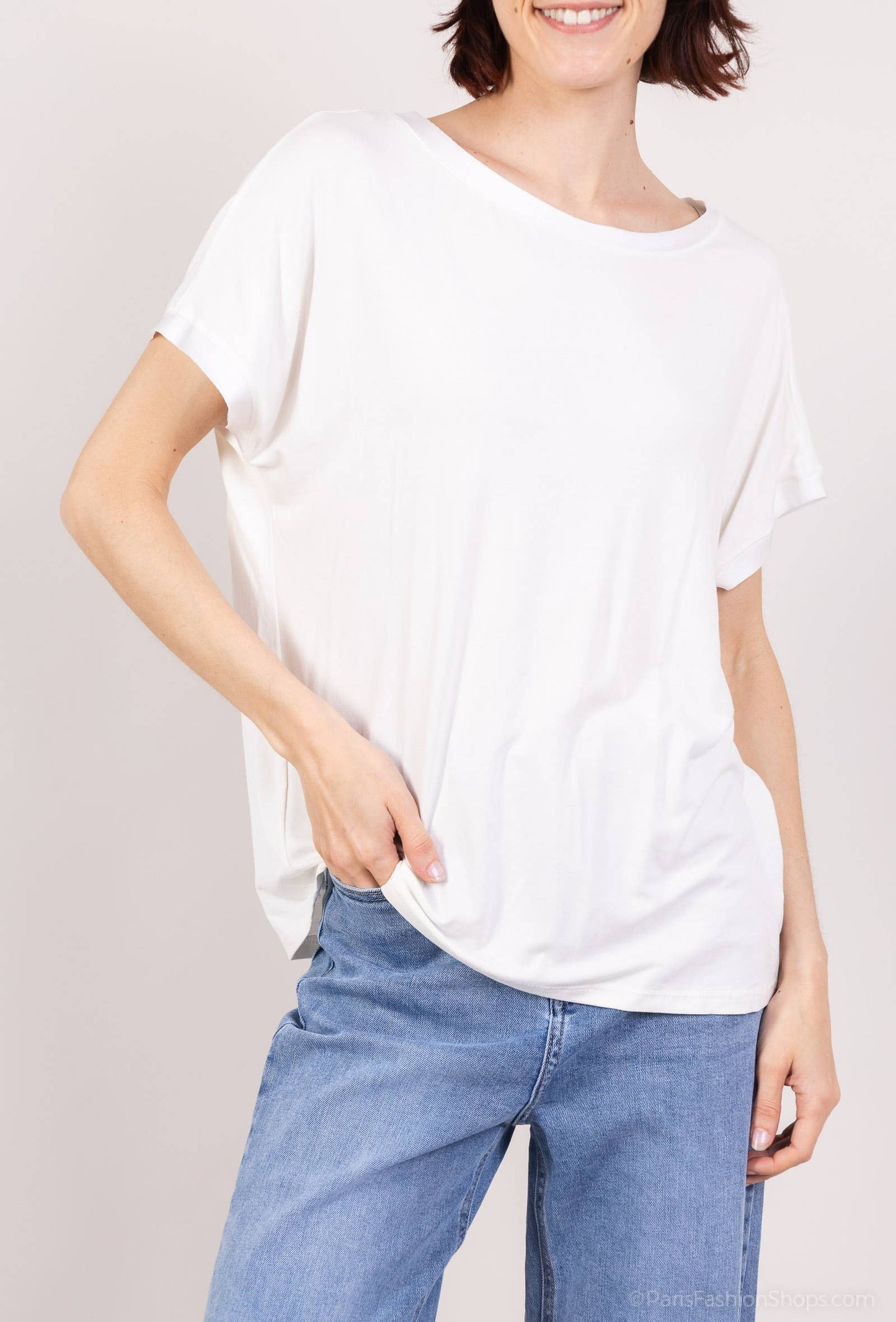 Comfortabel T-shirt met Korte Mouwen Satijn Effect Dubbele Halslijn