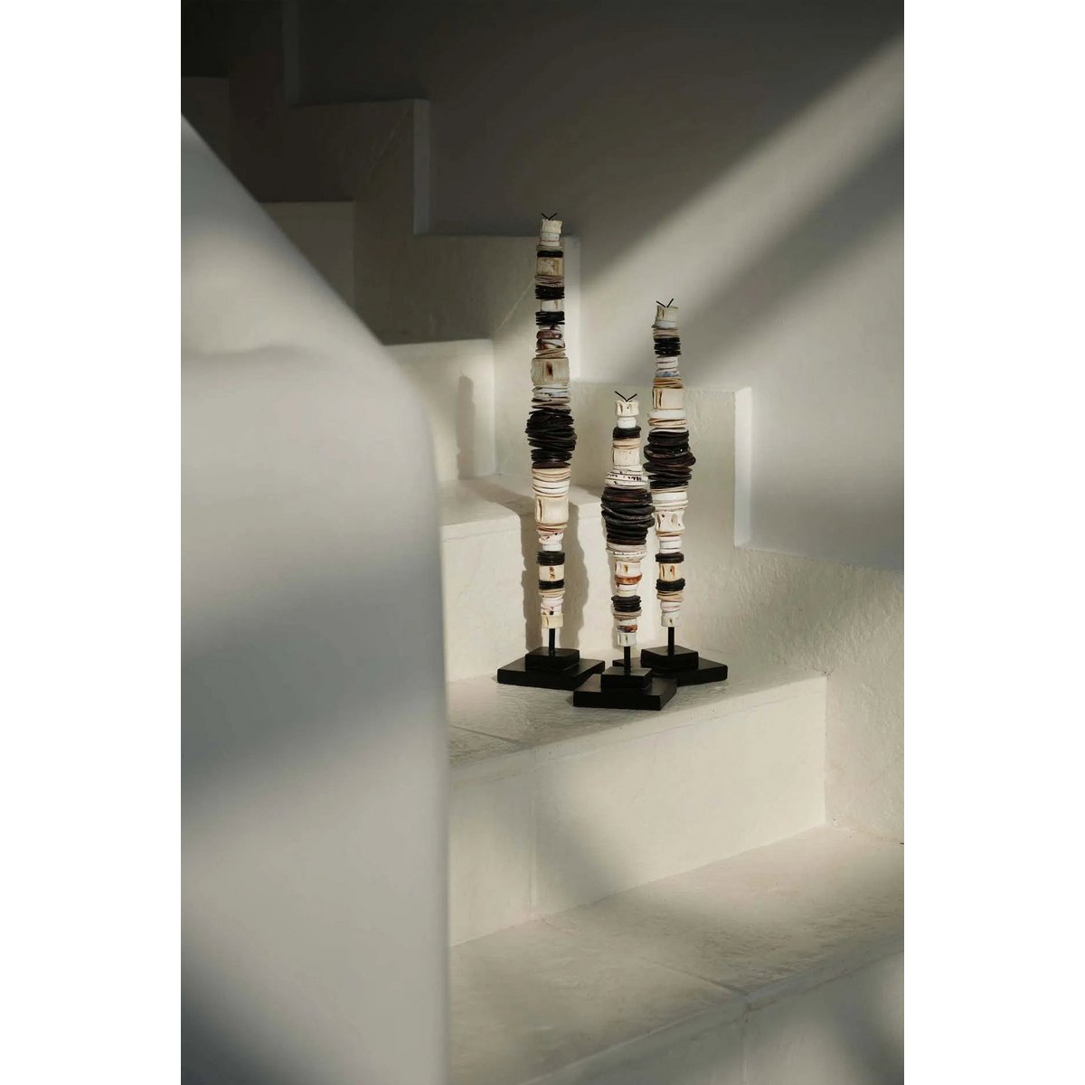 De Geldschelp op Standaard - Zwart Wit - L