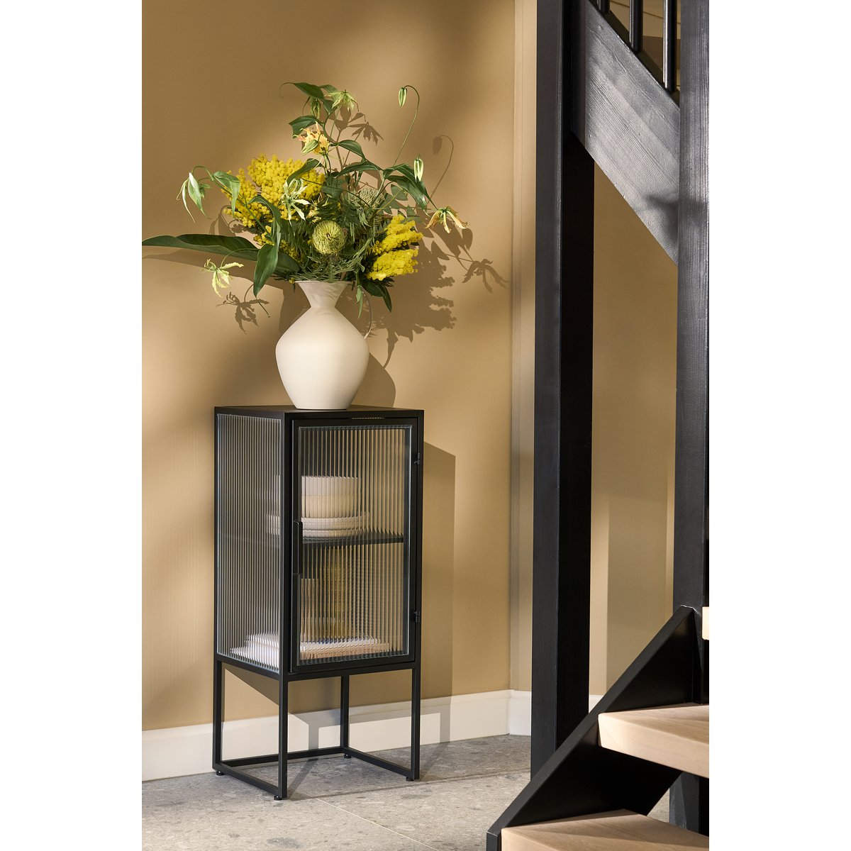 Clifton Opbergkast met Deuren - L38 x B35 x H90 cm - Metaal - Zwart